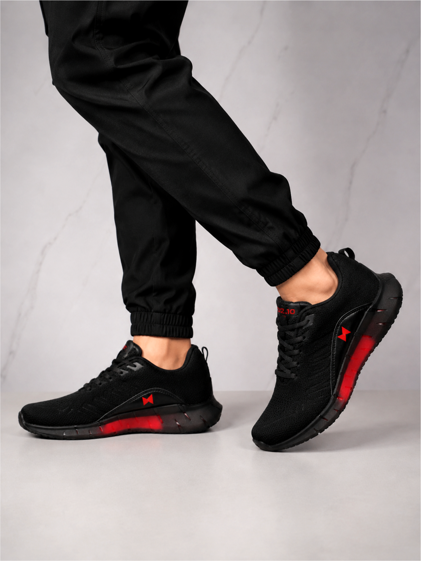 Groviano LightWeight Sports Running Shoes For Men, Black & Red