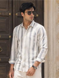Men Regular Fit Striped Spread Collar Casual Shirt, Gray