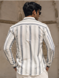 Men Regular Fit Striped Spread Collar Casual Shirt, Gray
