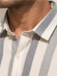 Men Regular Fit Striped Spread Collar Casual Shirt, Gray